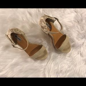 Not Rated Isabella Wedges